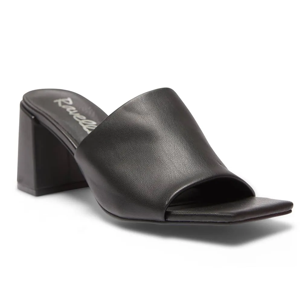 Gino Heel in Black Smooth